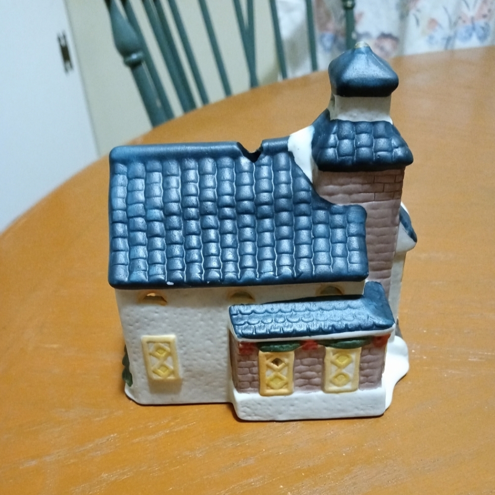 Village School Candle Holder - Picture 4 of 10